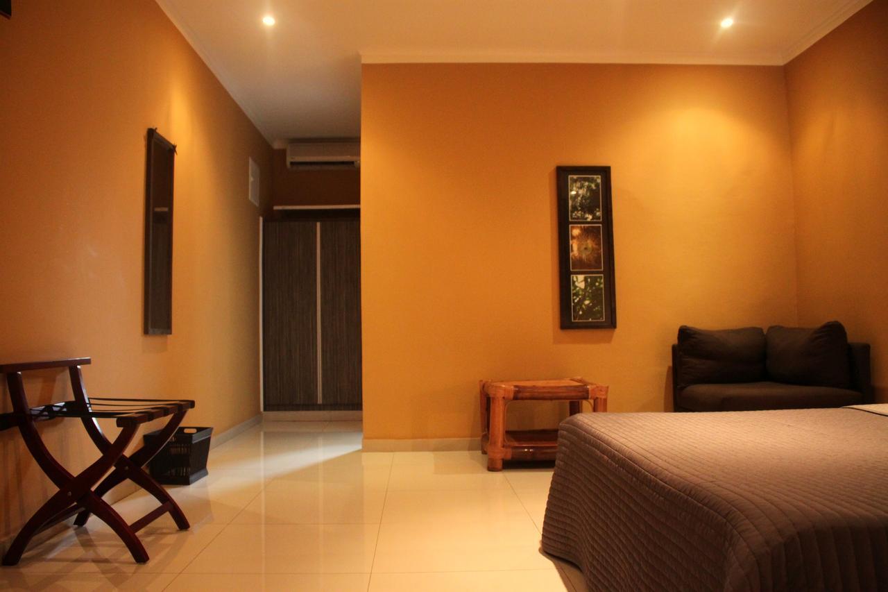 Hotel Chez Jimmy Port-Gentil Extérieur photo