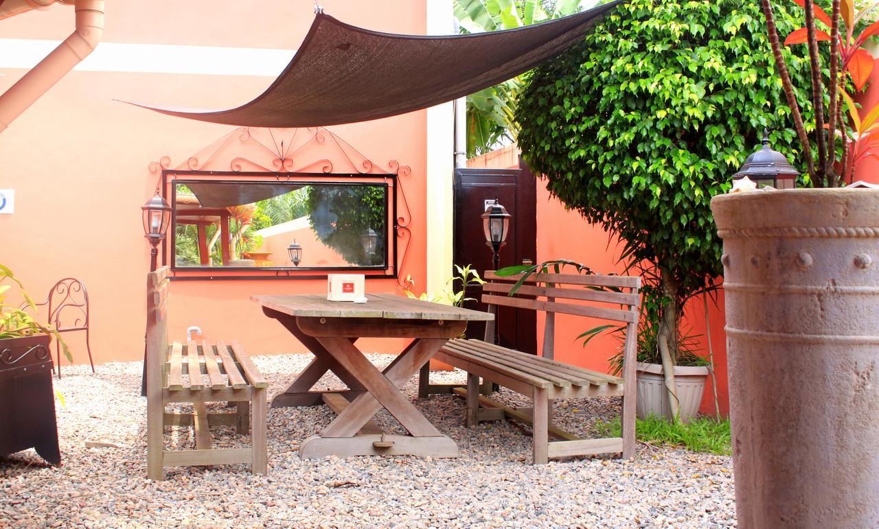 Hotel Chez Jimmy Port-Gentil Extérieur photo